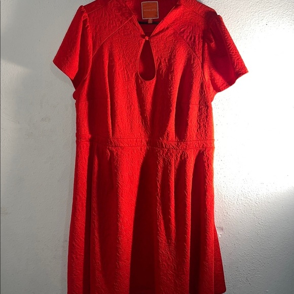 Modcloth Dresses & Skirts - Modcloth Scarlet Keyhole Dress